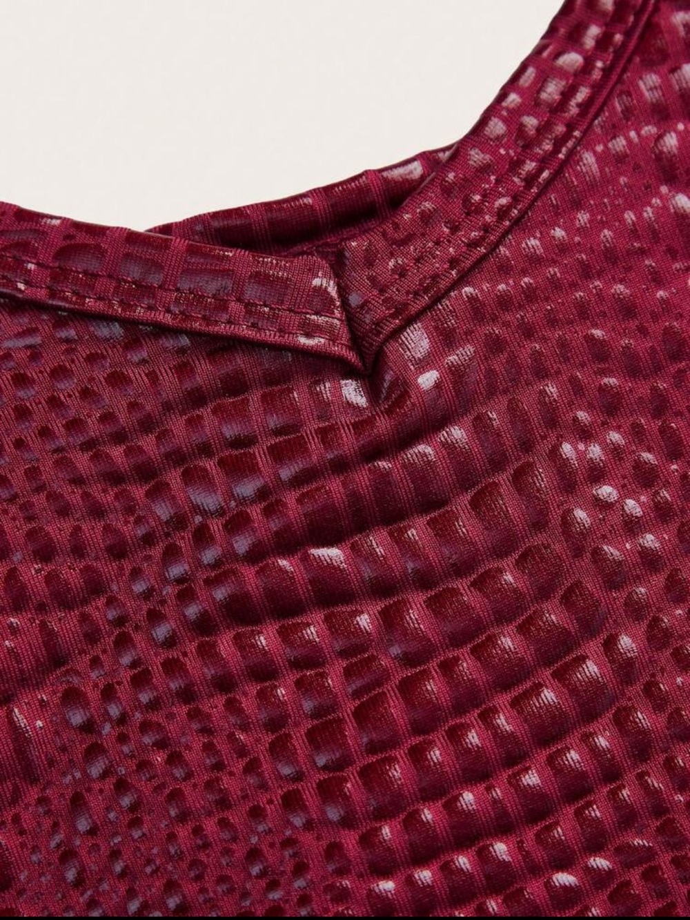 Women’s Sleeveless V-Neck Croc-Texture Tank Top - Burgundy - Picture 4 of 14